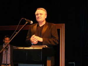 Keith Hyatte accepts a Founders Award.