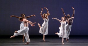 Mark Morris' "Jesu, meine Freunde." Photo by Nan Melville.